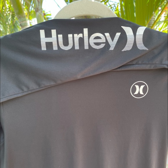 Hurley Solid Rash Guard - Picture 3 of 4